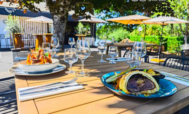 La terrasse du restaurant, Ussel, Côté Lac